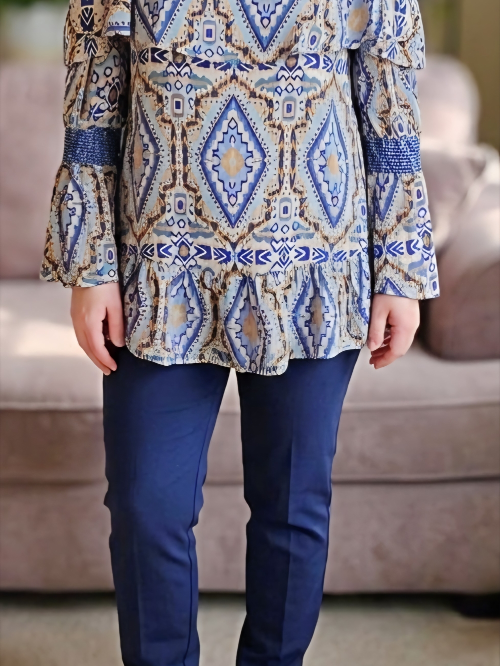 Democracy Cold-Shoulder Geometric Print Blouse in Blue and Cream - Picture 4 of 4